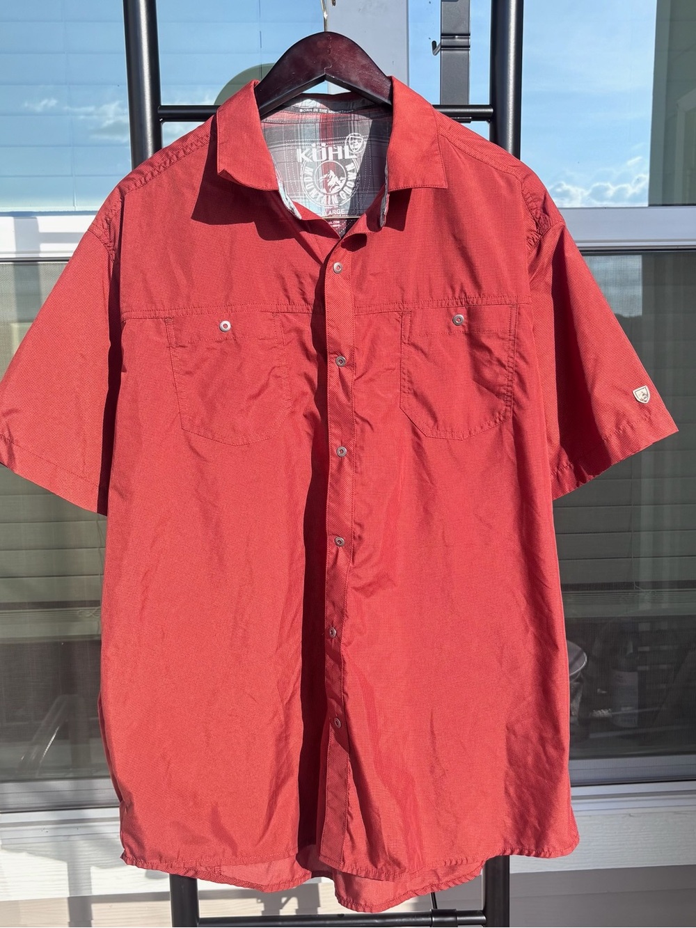 Kuhl Men’s stealth Short Sleeve vented  Button-Up Shirt in Brick Red